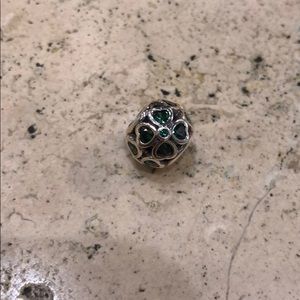 Pandora 4 leaf clover bead